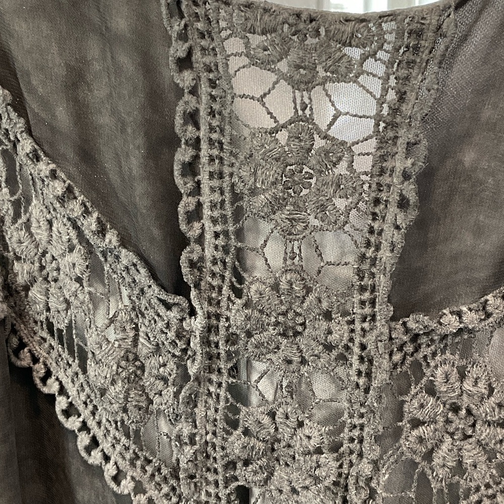 Altar'd State Gray Sleeveless Lace Mini Dress size L - Picture 4 of 11